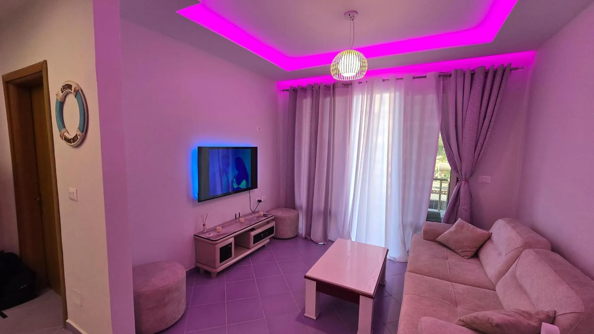The Seashore Apartment Дуррес